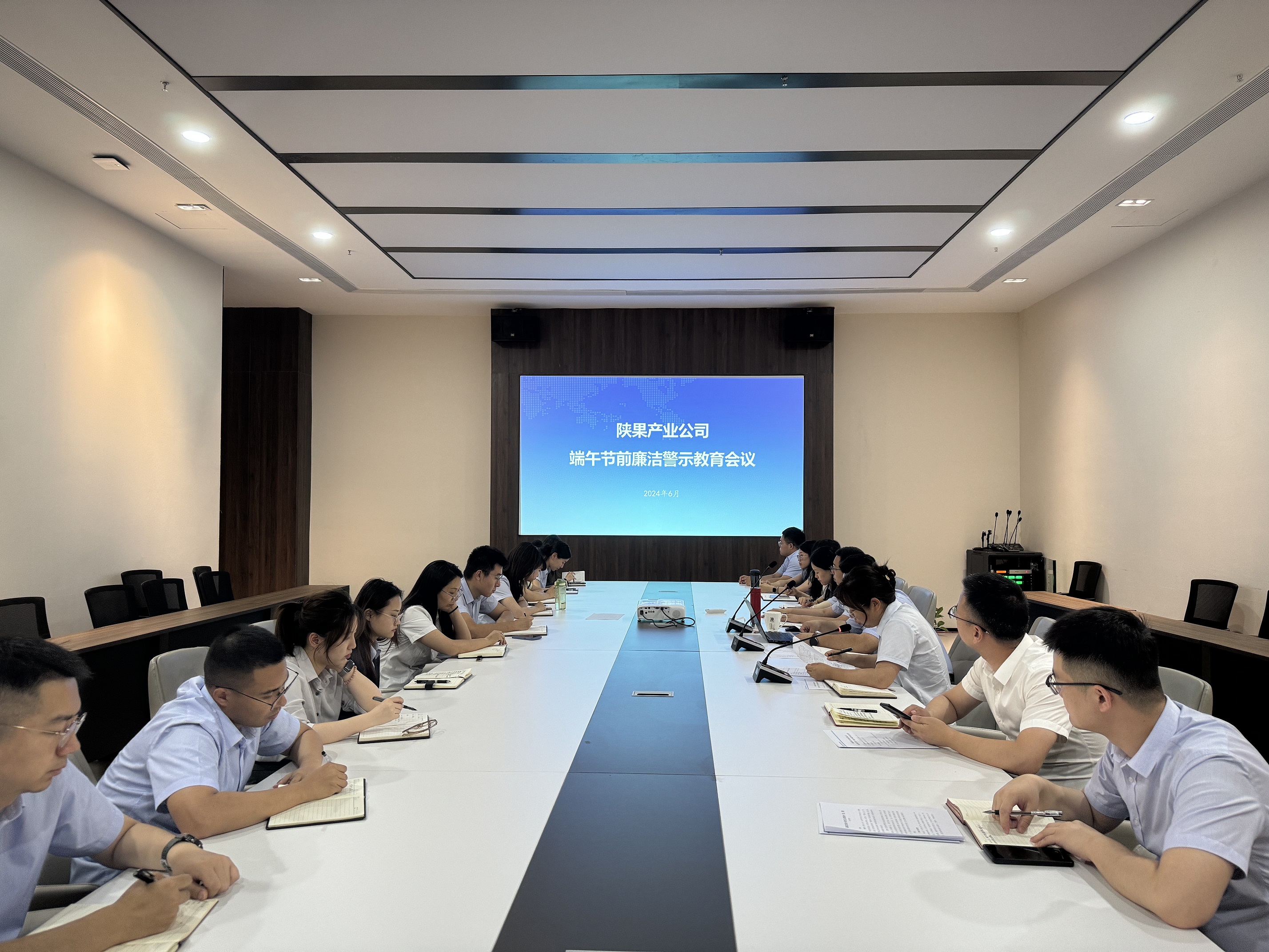 071717725757140536.jpg 7b7fe46e8ac42e885b97ac613426810 - 副本.jpg