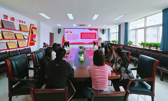 301745996912114009.jpg 燃五四插圖3.jpg