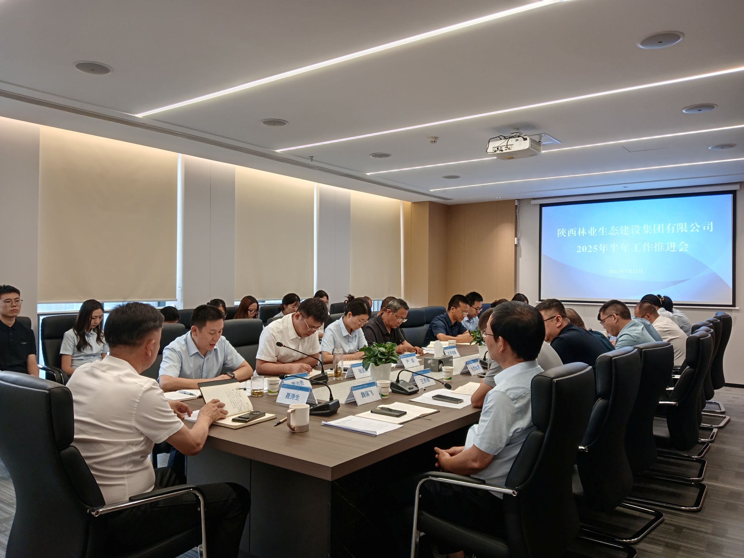 231753241380137962.jpg c3d73ade55106879ca977fc0609cedea.jpg